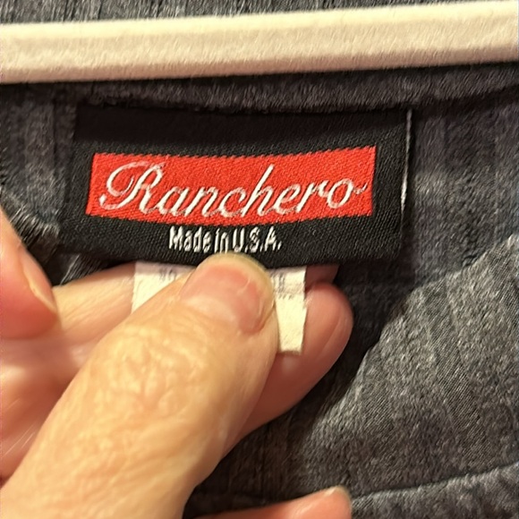 Ranchero men’s grey ribbed pull over shirt / polyester -Stretch material/ Size L - Picture 4 of 8